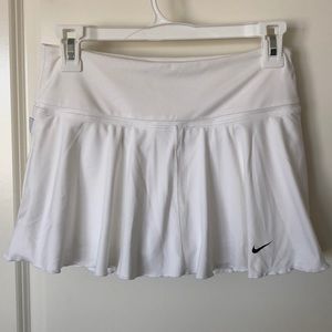 Women’s Nike tennis skirt